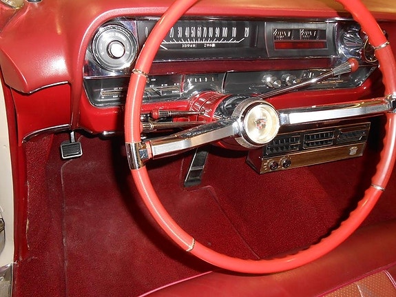 Cadillac Convertible 8 of 18