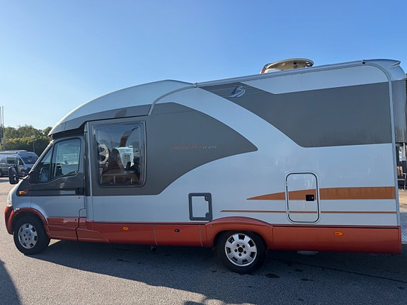 Bürstner Mega Van T675 4 sovplatser 18 of 20