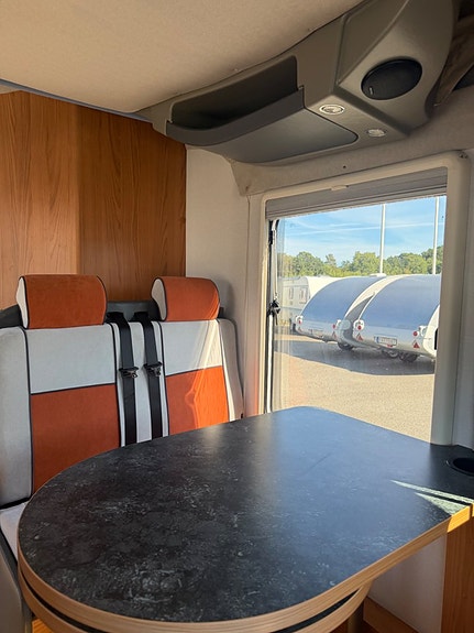 Bürstner Mega Van T675 4 sovplatser 6 of 20