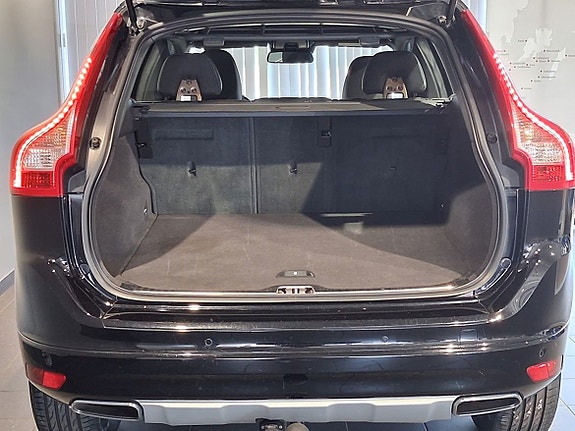 Volvo XC60 13 of 14