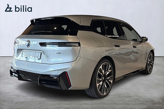 BMW iX 17 of 18