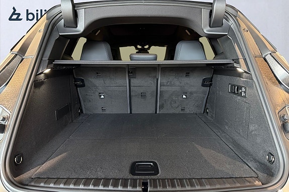 BMW iX 10 of 18