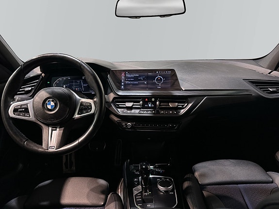 BMW 118i 9 of 19