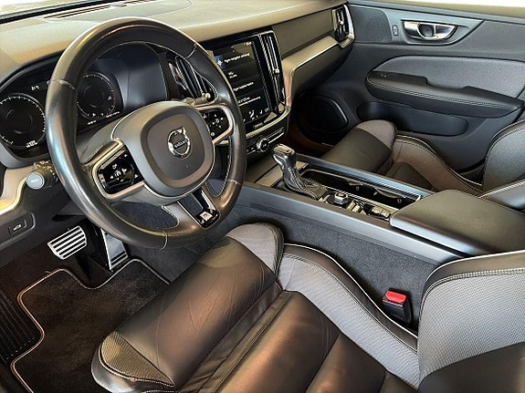 Volvo V60 9 of 17