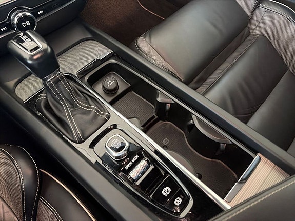 Volvo V60 14 of 17