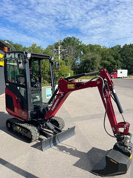 Yanmar SV15 2 of 6