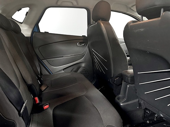 Renault Captur 15 of 19