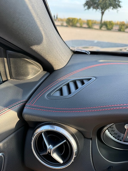 Mercedes-Benz CLA200 10 of 11