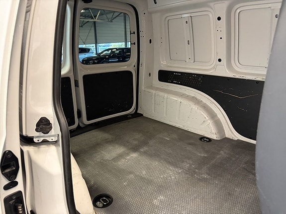 Volkswagen Caddy 5 of 16