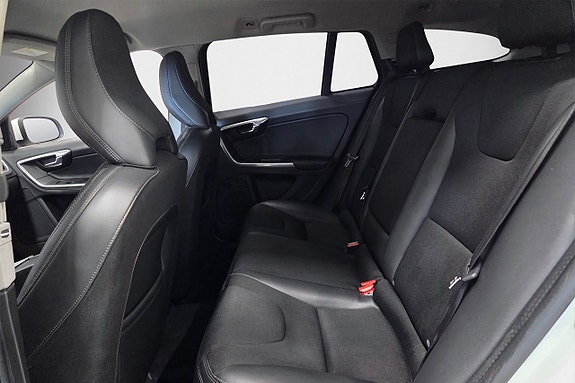 Volvo V60 12 of 19