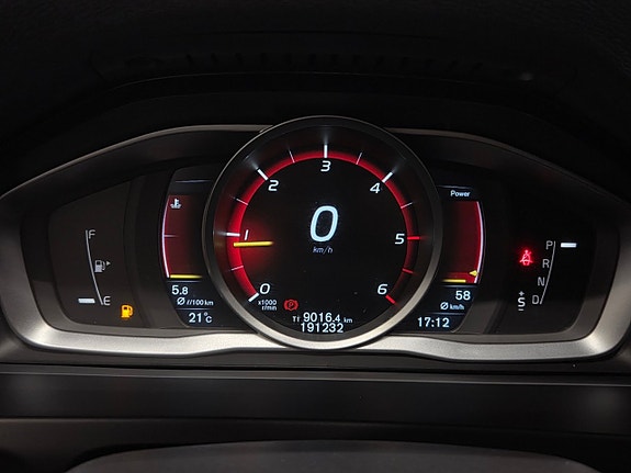 Volvo V60 14 of 19