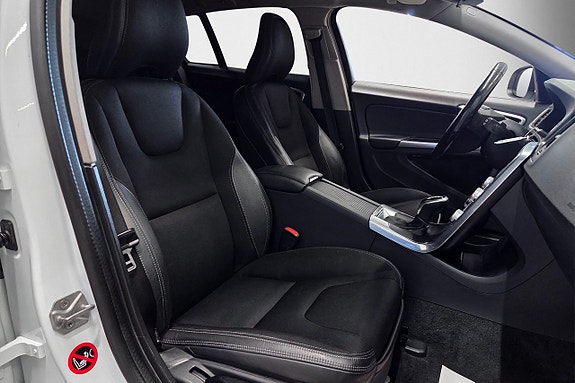 Volvo V60 10 of 19