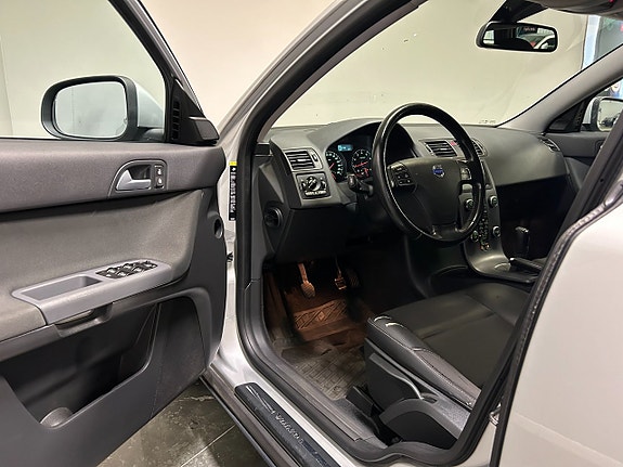 Volvo V50 10 of 18