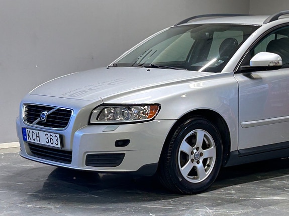 Volvo V50 4 of 18