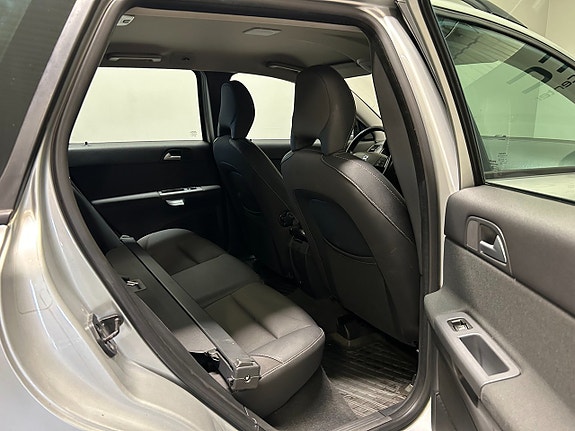 Volvo V50 12 of 18