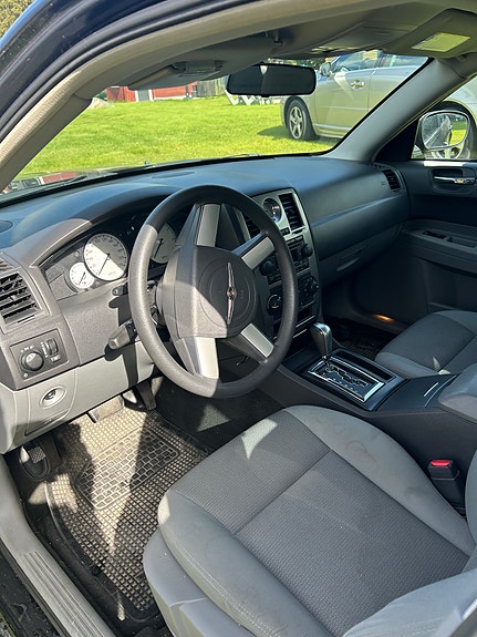 Chrysler 300C 4 of 4