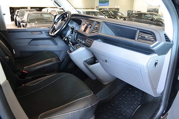 Volkswagen Transporter 8 of 15