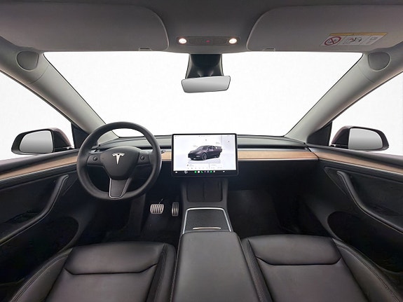 Tesla Model Y 13 of 30