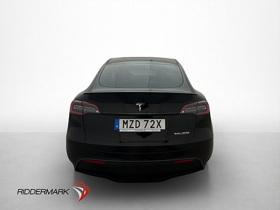 Tesla Model Y 6 of 30