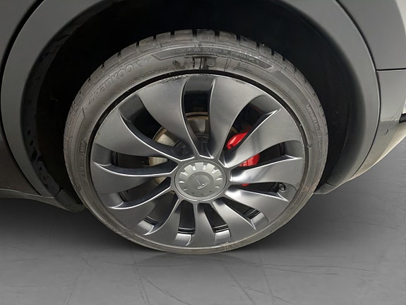 Tesla Model Y 30 of 30