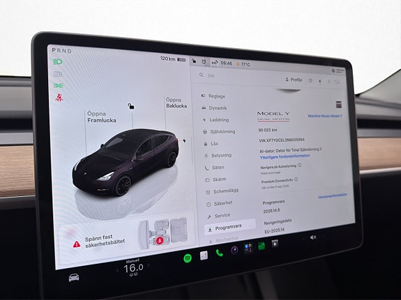 Tesla Model Y 21 of 30