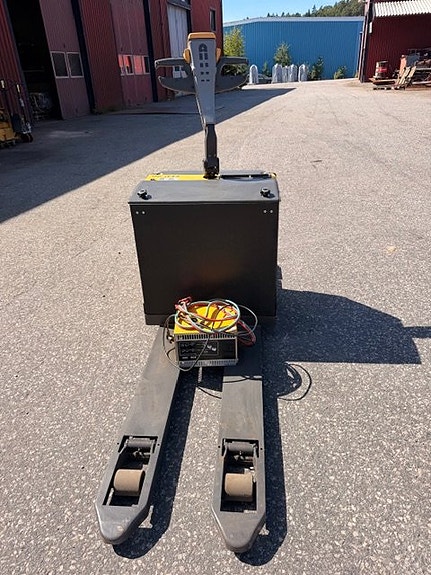 Atlet motorlyftvagn / Pallvagn med åkplatta 3 of 6
