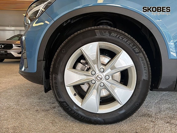 Volvo XC40 18 of 25