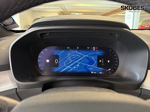 Volvo XC40 14 of 25