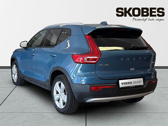 Volvo XC40 6 of 25