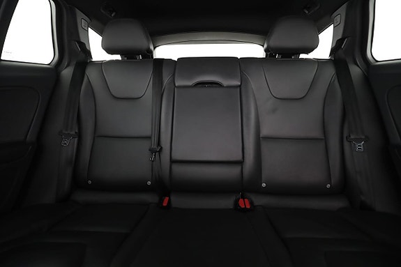 Volvo V60 Cross Country 16 of 30
