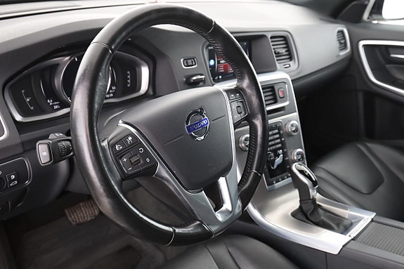 Volvo V60 Cross Country 12 of 30