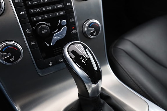 Volvo V60 Cross Country 27 of 30