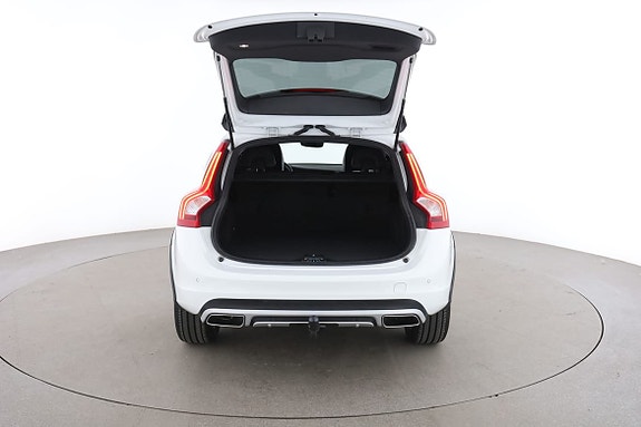 Volvo V60 Cross Country 17 of 30