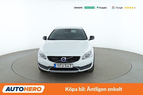Volvo V60 Cross Country 9 of 30