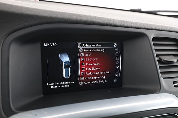 Volvo V60 Cross Country 22 of 30