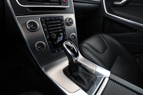Volvo V60 Cross Country 23 of 30