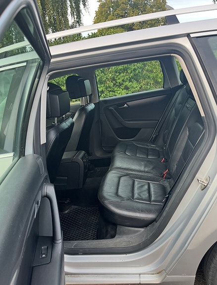 Volkswagen Passat 7 of 10