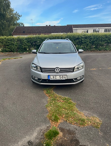 Volkswagen Passat 3 of 10