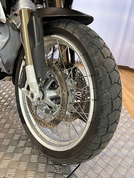 BMW R1200GS 9 of 16