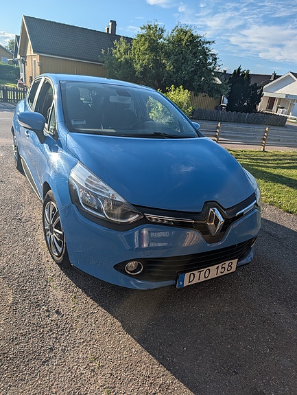 Renault Clio 2 of 9