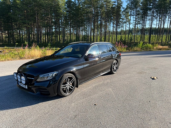 Mercedes-Benz C220 4 of 6