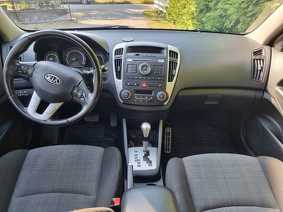 Kia Ceed 3 of 7