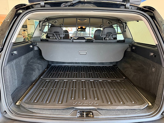 Volvo XC70 8 of 19