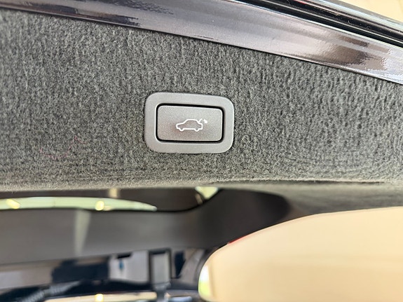 Volvo XC70 9 of 19