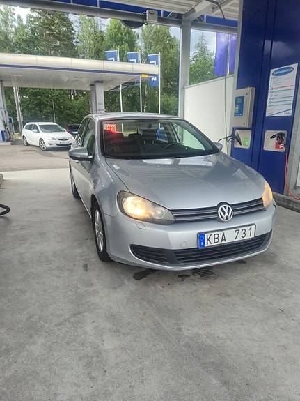 Volkswagen Golf VI 2 of 10