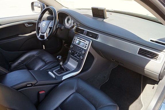 Volvo XC70 22 of 24