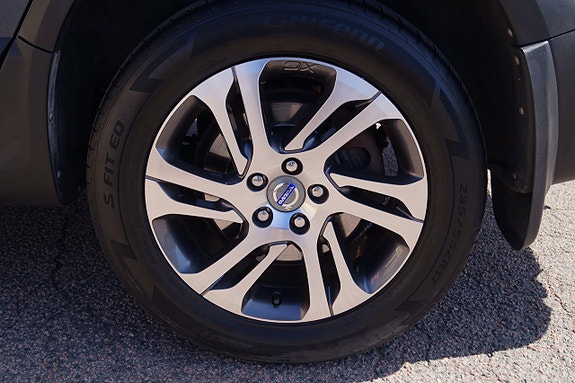 Volvo XC70 18 of 24