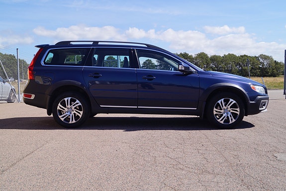 Volvo XC70 9 of 24