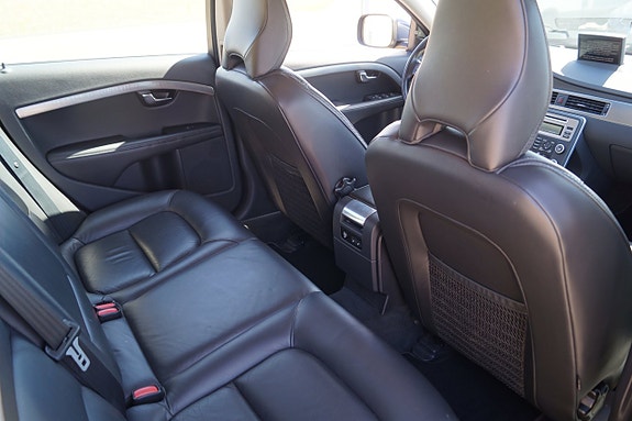 Volvo XC70 24 of 24