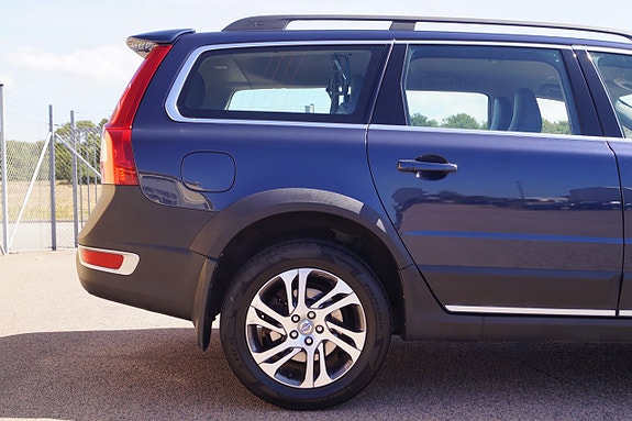 Volvo XC70 12 of 24